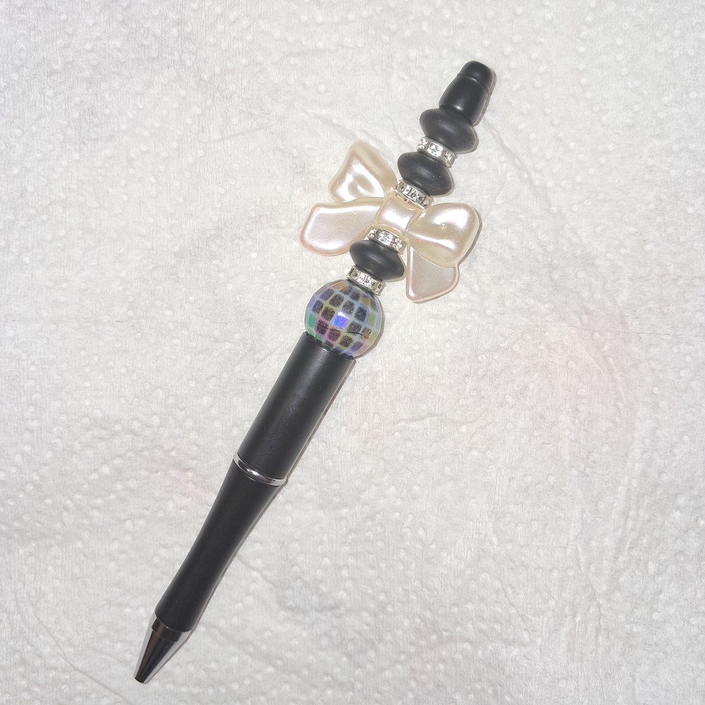 Elegant Black and Iridenscent Beaded Pen